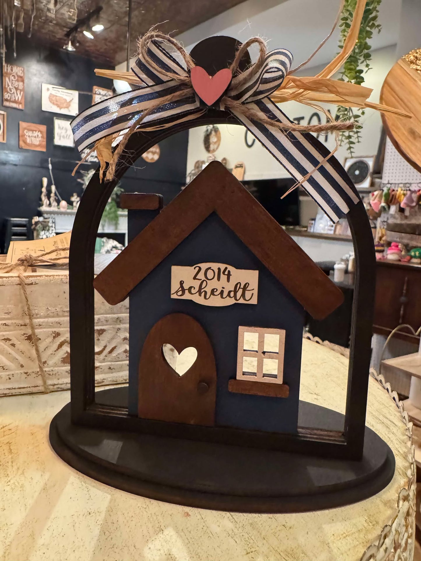 3D Standing Family Home Customizable Display