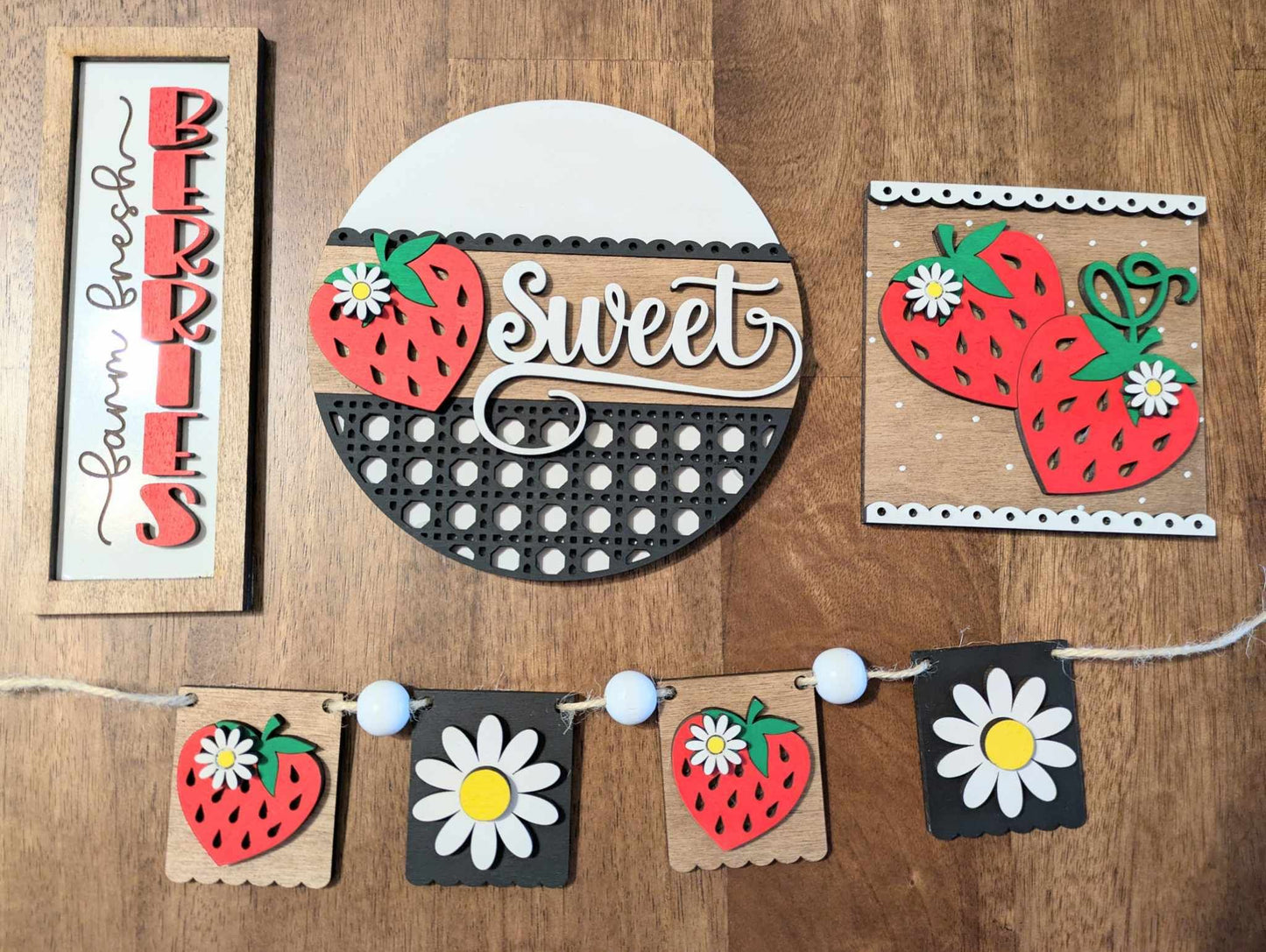 3D Tiered Tray Decor - Farm Fresh Berries