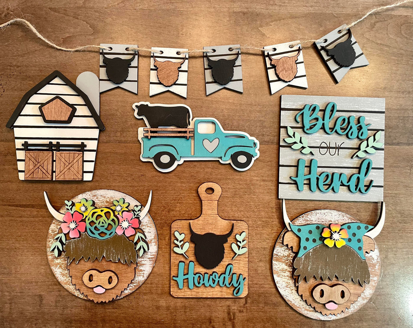 3D Tiered Tray Decor - Highland Cow