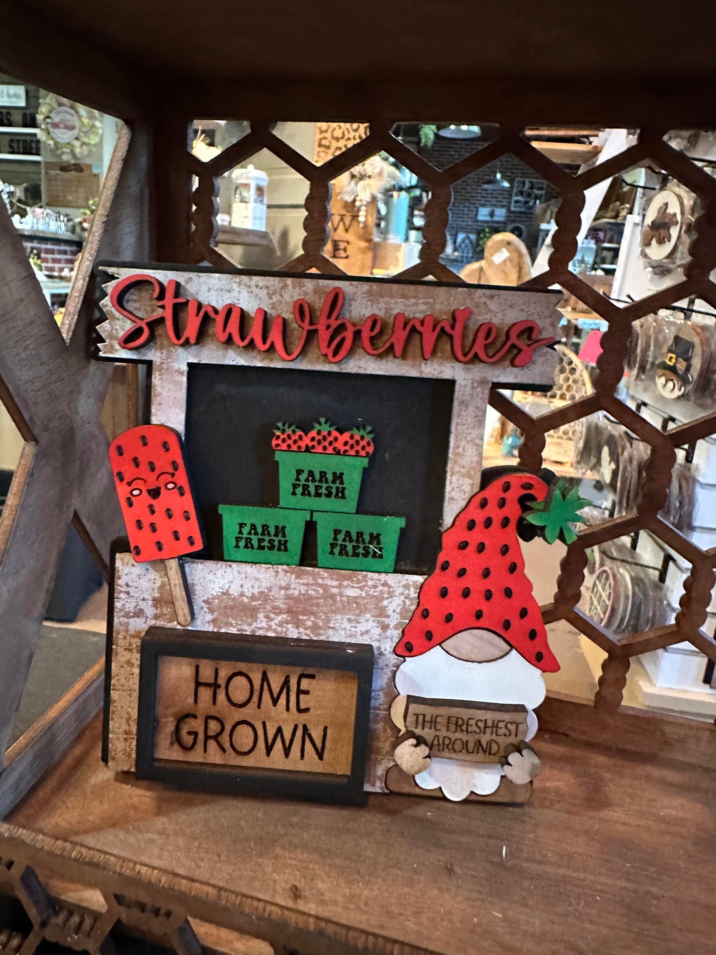 3D Tiered Tray Decor - Strawberry