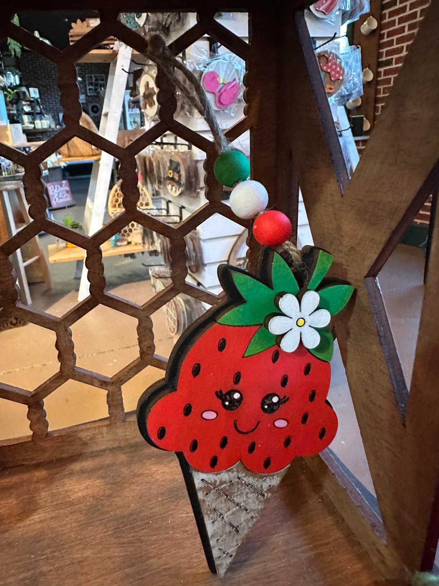 3D Tiered Tray Decor - Strawberry