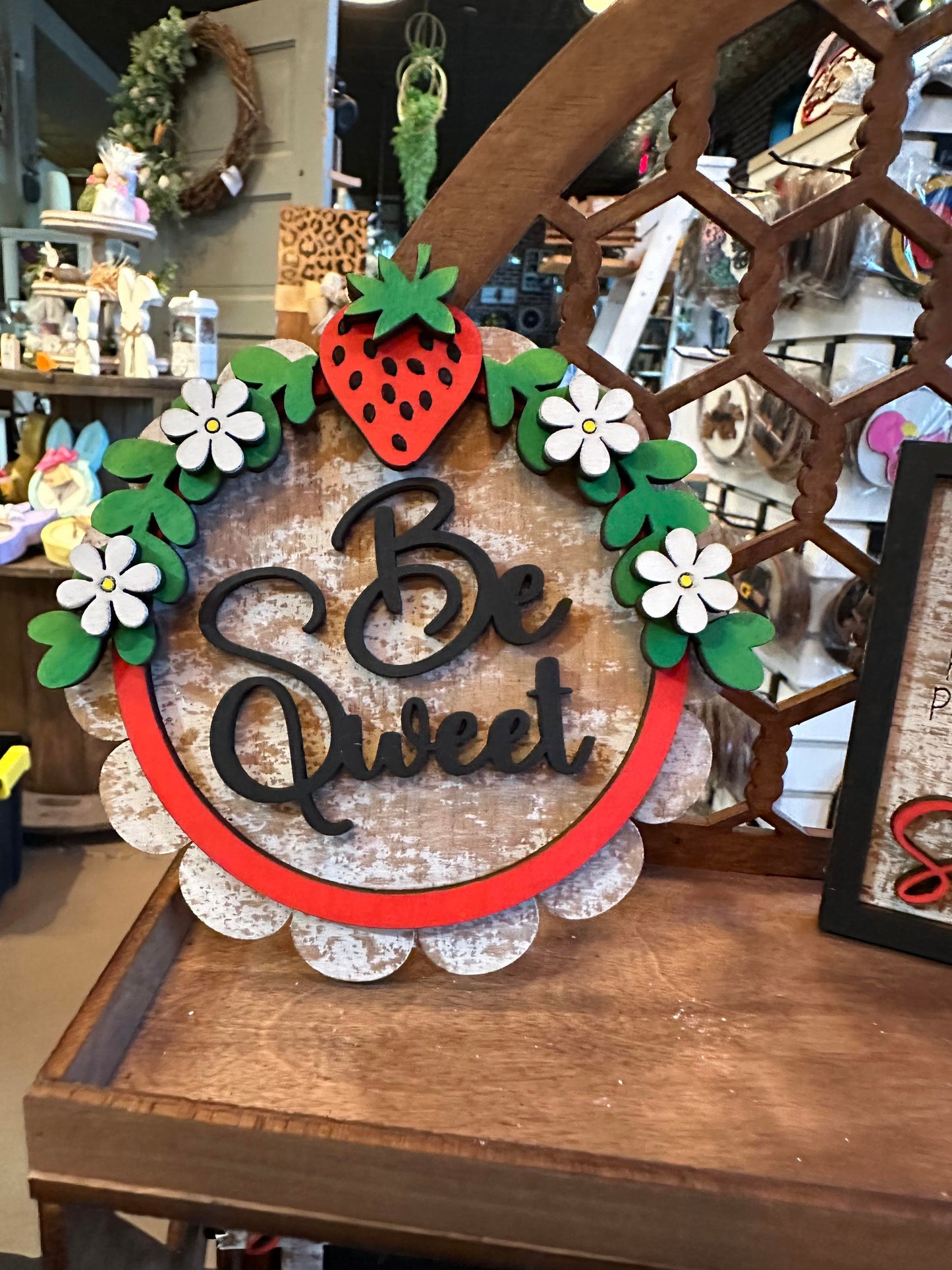 3D Tiered Tray Decor - Strawberry