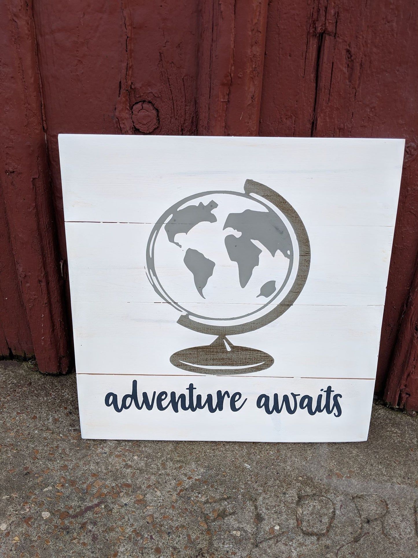 Globe-Adventure awaits