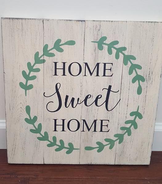 Home sweet home wreath design