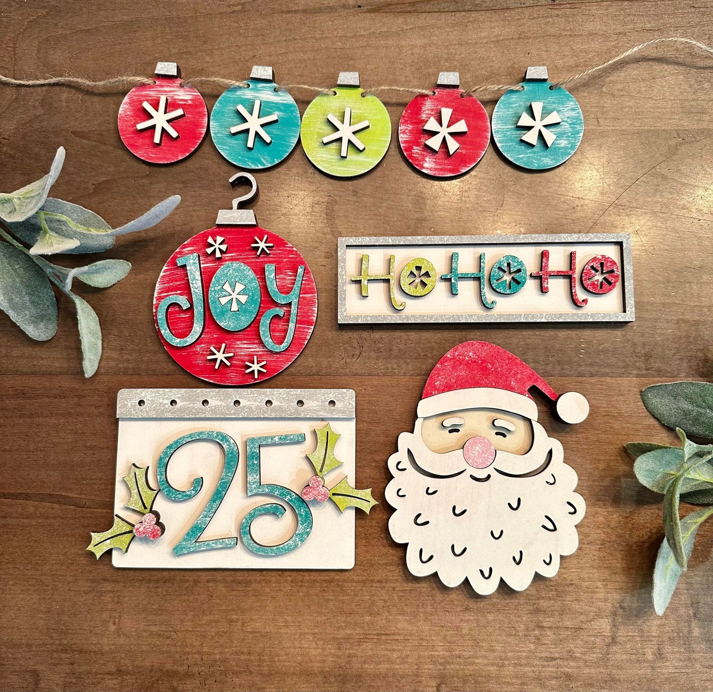 3D Tiered Tray Decor - Retro Christmas