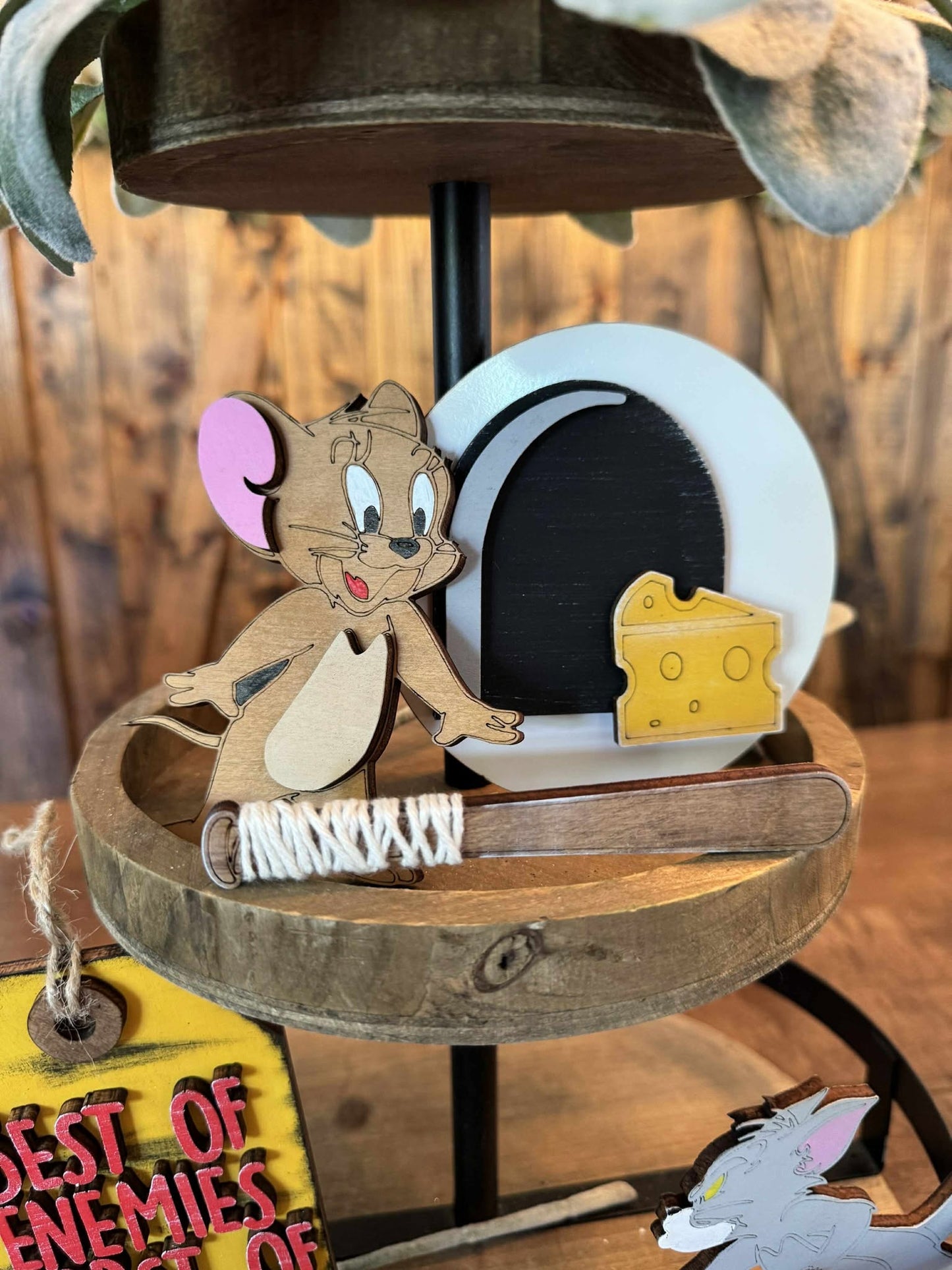 3D Tiered Tray Decor - Tom & Jerry