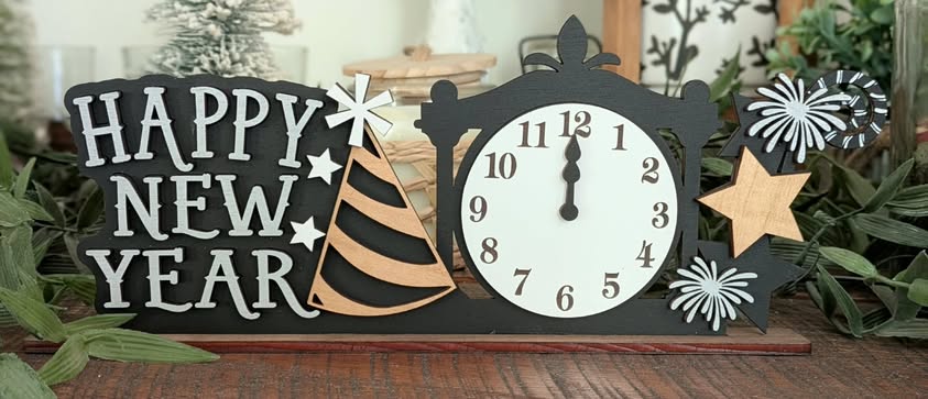 3D Standing New Years Display