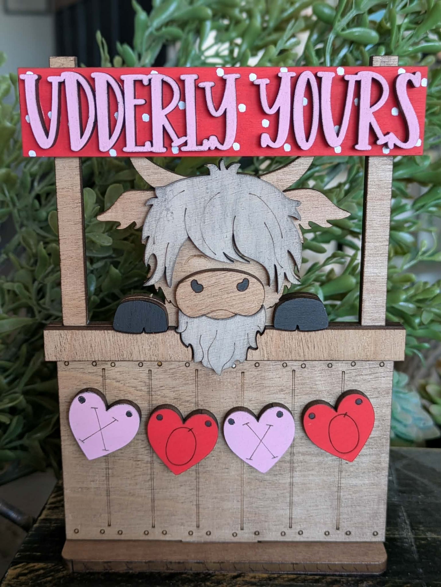 3D Standing Valentine's Day Cows