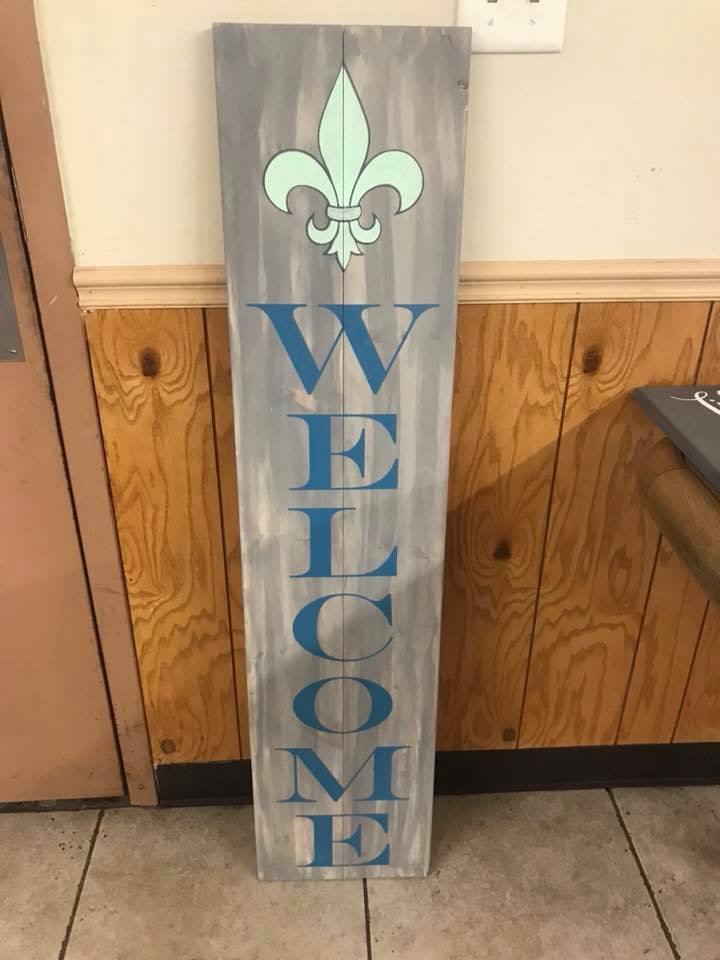 Welcome with fleur de lis