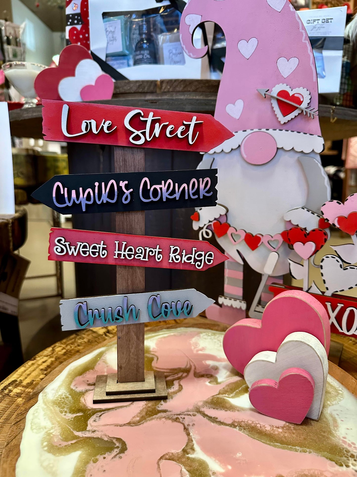 3D Seasonal Directional Signs