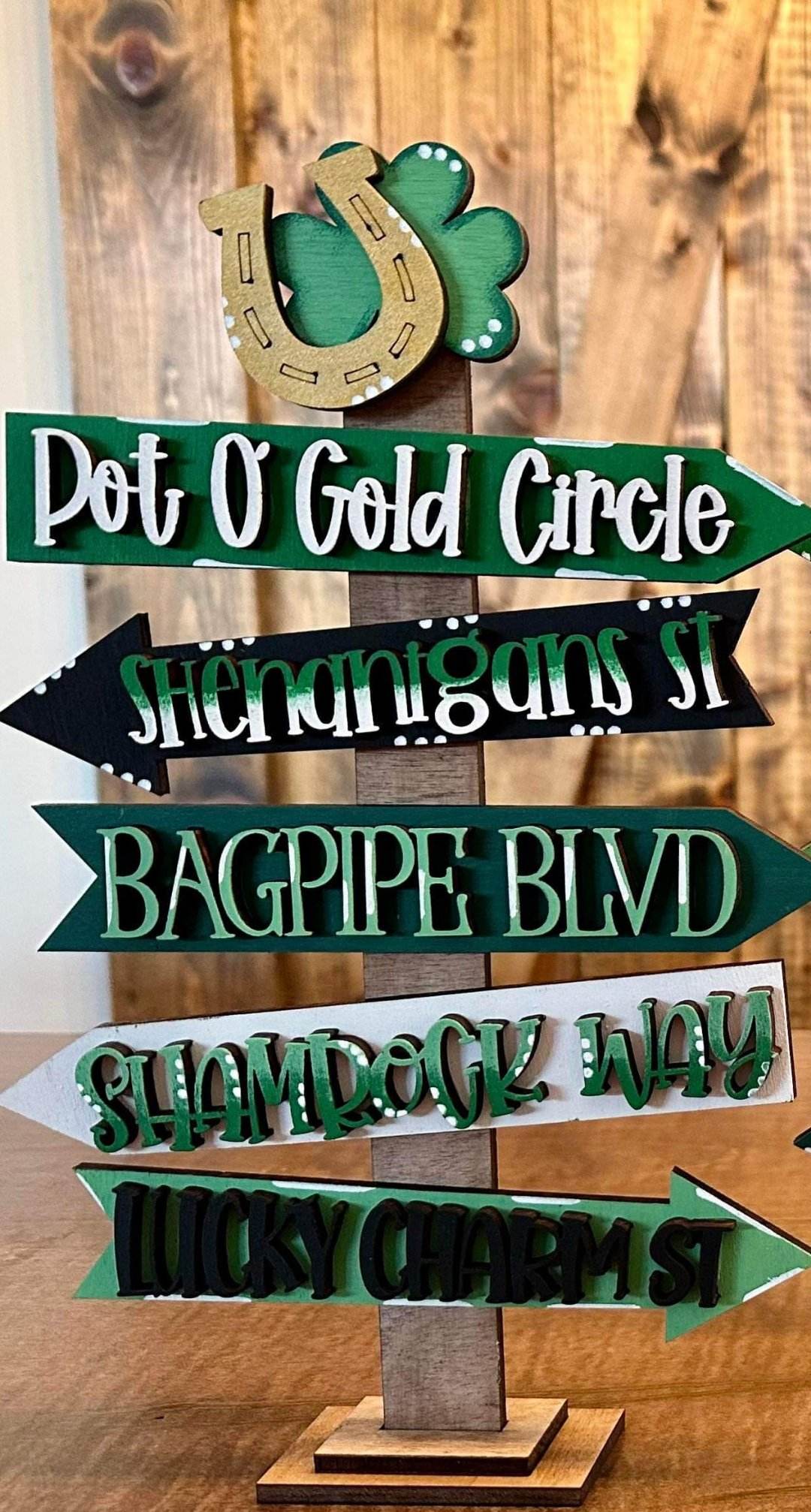 3D Seasonal Directional Signs