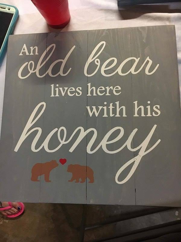 An old bear lives with his honey